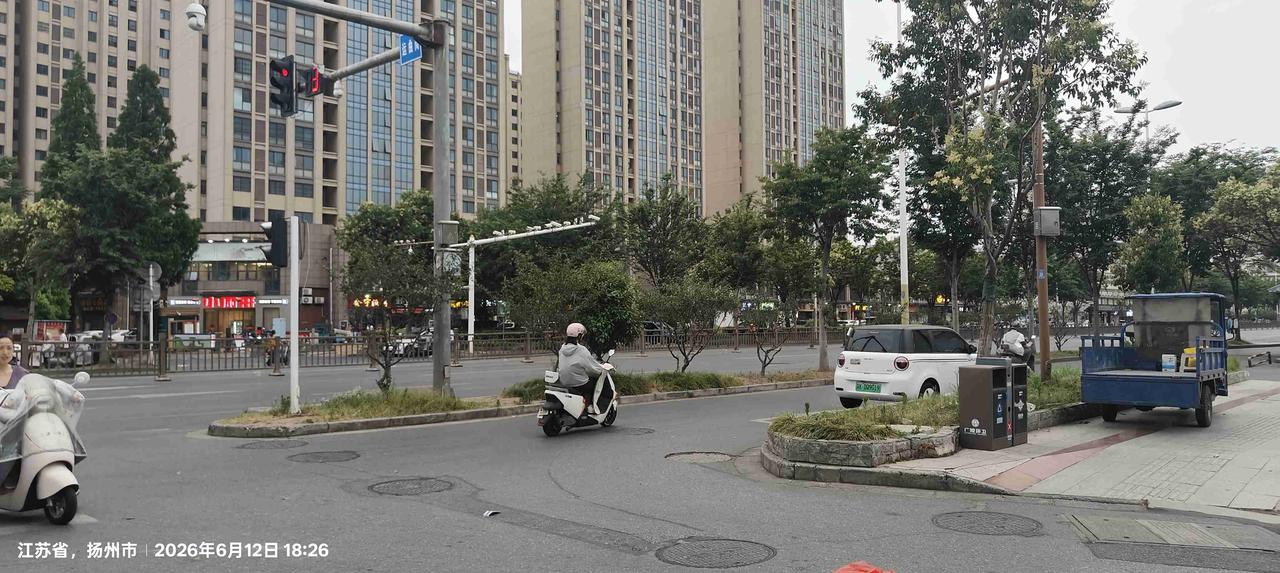 我的今日状态：😁轻松愉快
我这里的天气：☀️晴天