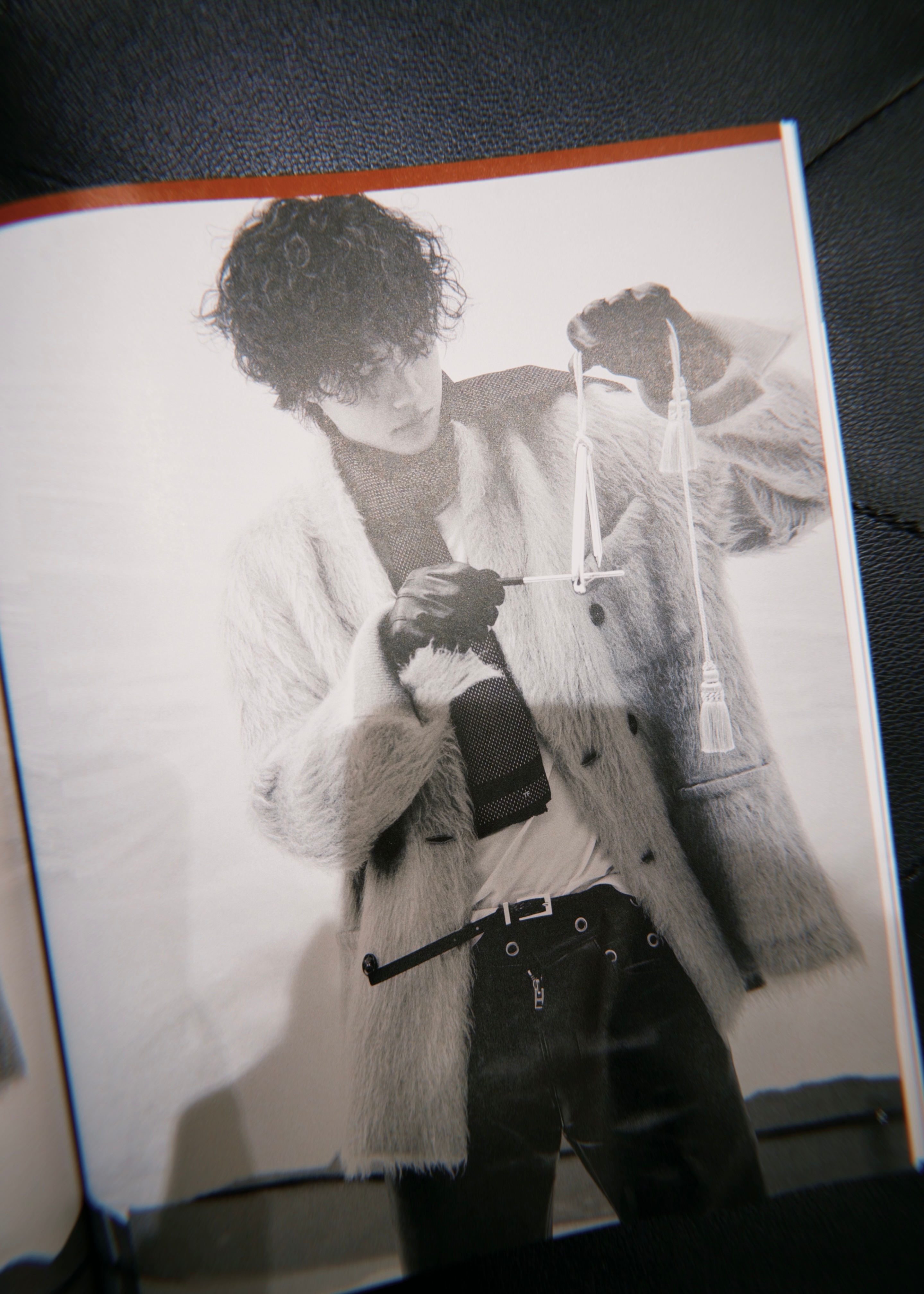 嘿嘿嘿～ 杂志 到手✌🏻 