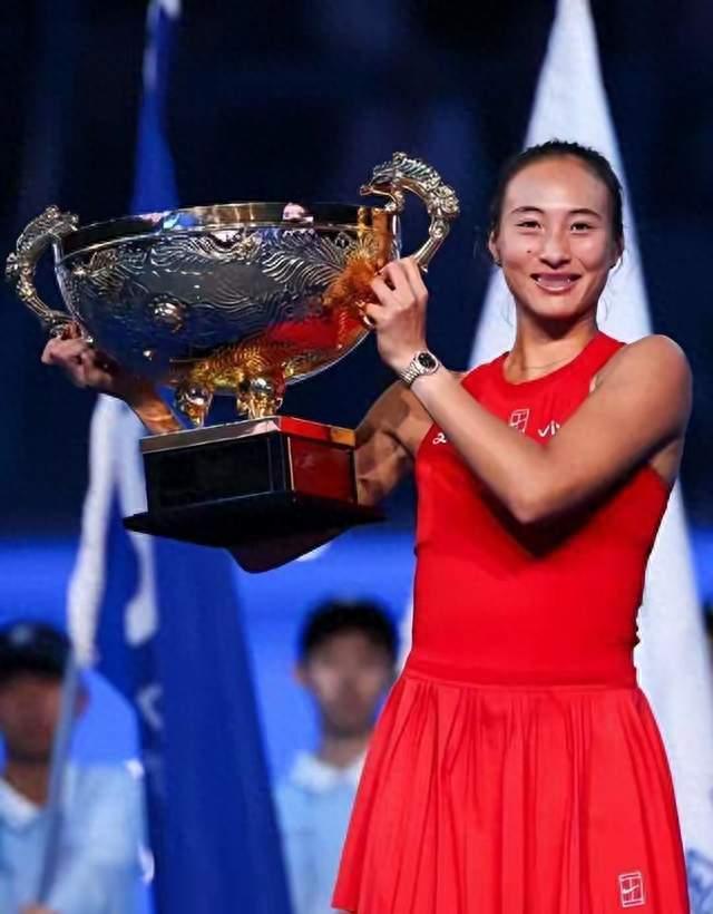 狂揽770万！郑钦文中网夺冠奖金看着丰厚，真实到手金额超乎想象