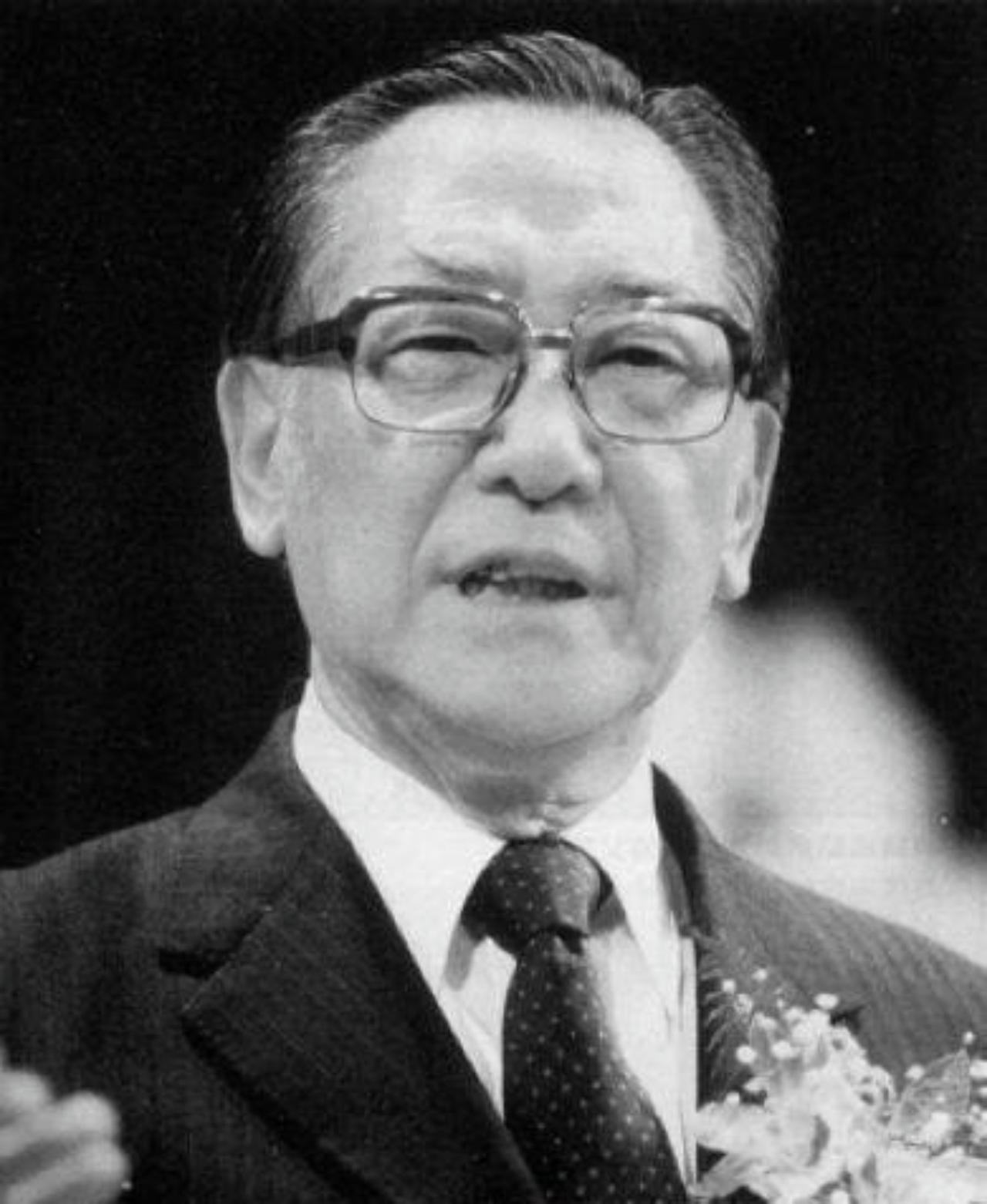 1997年，已经100岁的宋美龄听说蒋介石的次子蒋纬国病逝，便回台湾为他处理后事