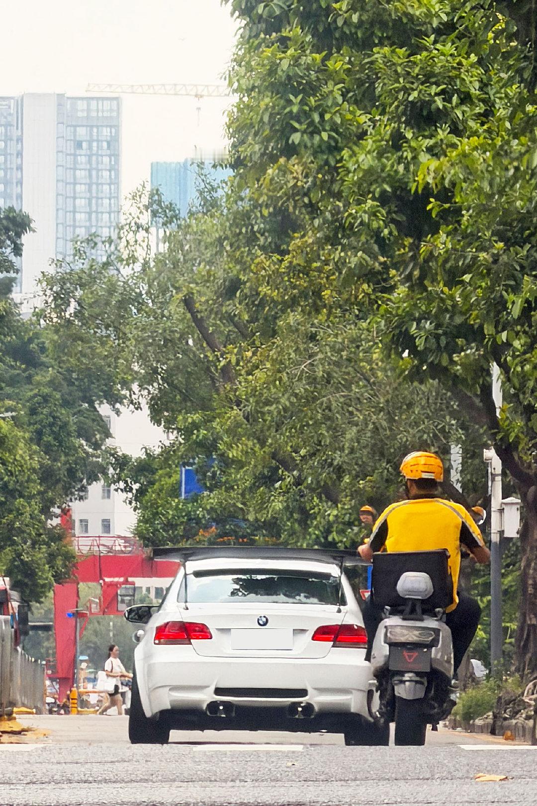 尾随 宝马M3 E92M3 Bimmer 深圳街拍 这姿态在后面跟着看 真的帅！