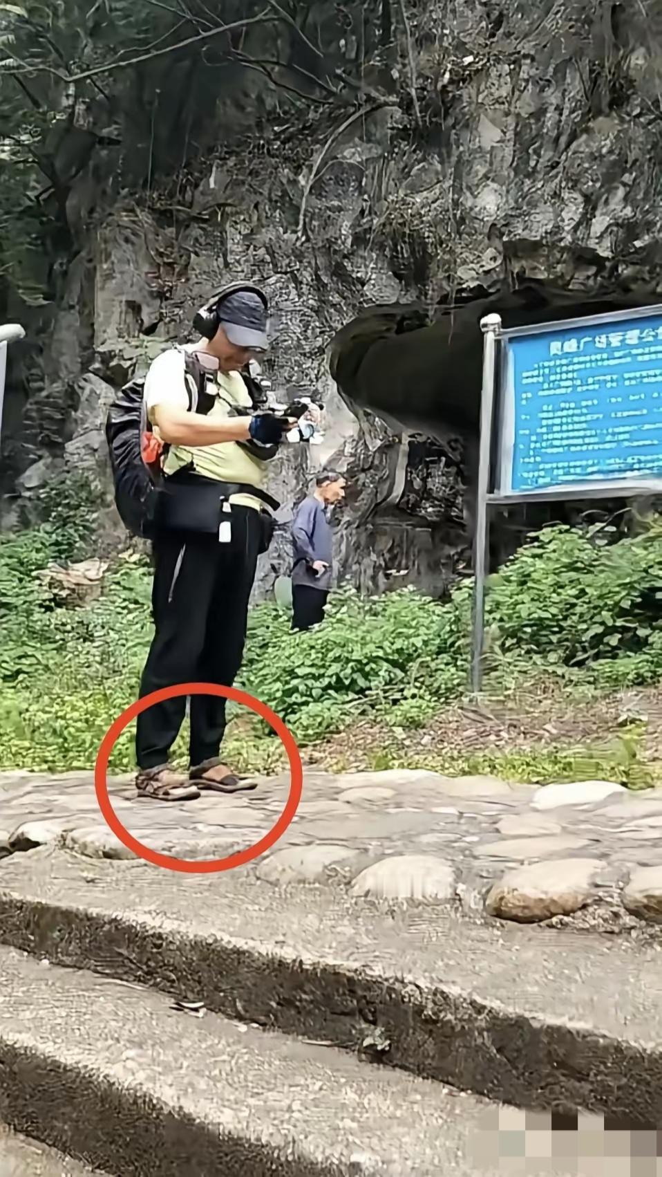 今时今日国际动荡，我们周边也是风起云涌，难保周围的宵小之徒没有别的想法，所以大家