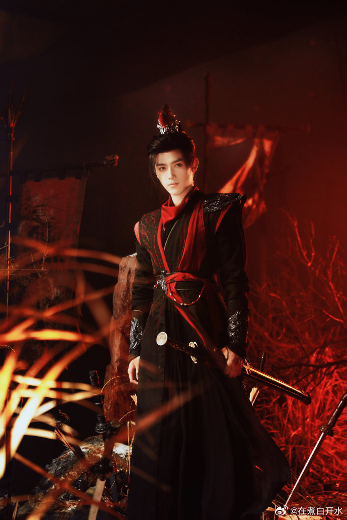 陈飞宇陈飞宇男打一陈飞宇男武一陈飞宇在《白日提灯》里演的段胥也太能打了，少年将军