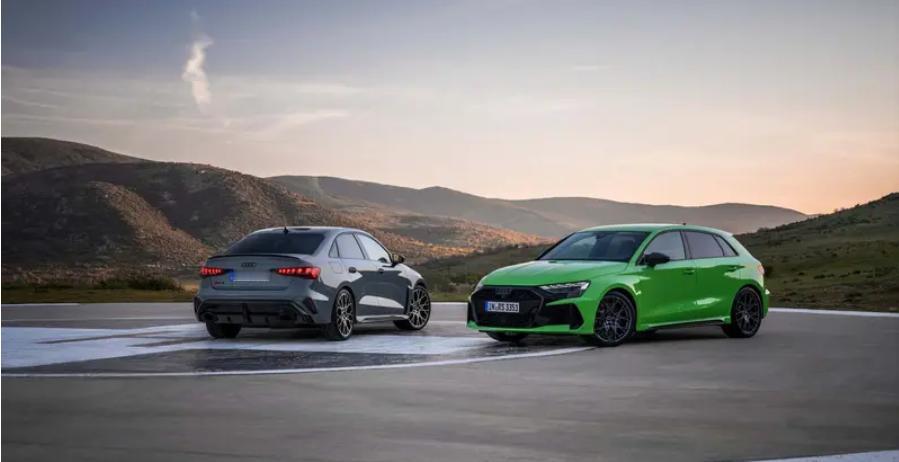 【新款奥迪RS 3家族官图发布 弯道表现显著提升/转向更精准】日前，奥迪官方正式