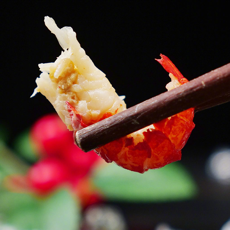 吃龙虾的季节，怎么少得了龙虾尾！这款虾尾全部活虾制作，带大头肉，壳有多大，肉就多