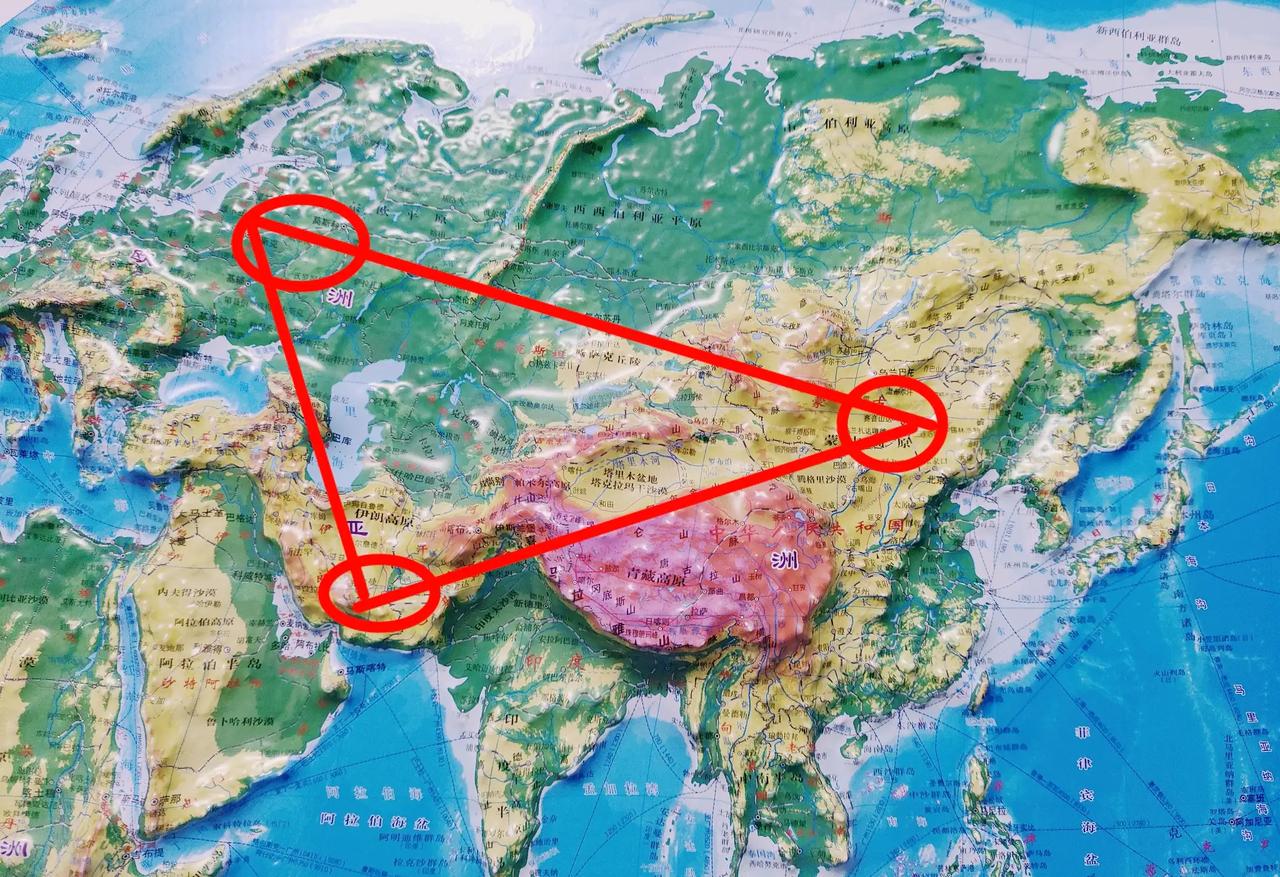 就是因为早下了一步先手棋，东方才会轻松破解美国的“三线围剿”！
伊沙和解早于沙以