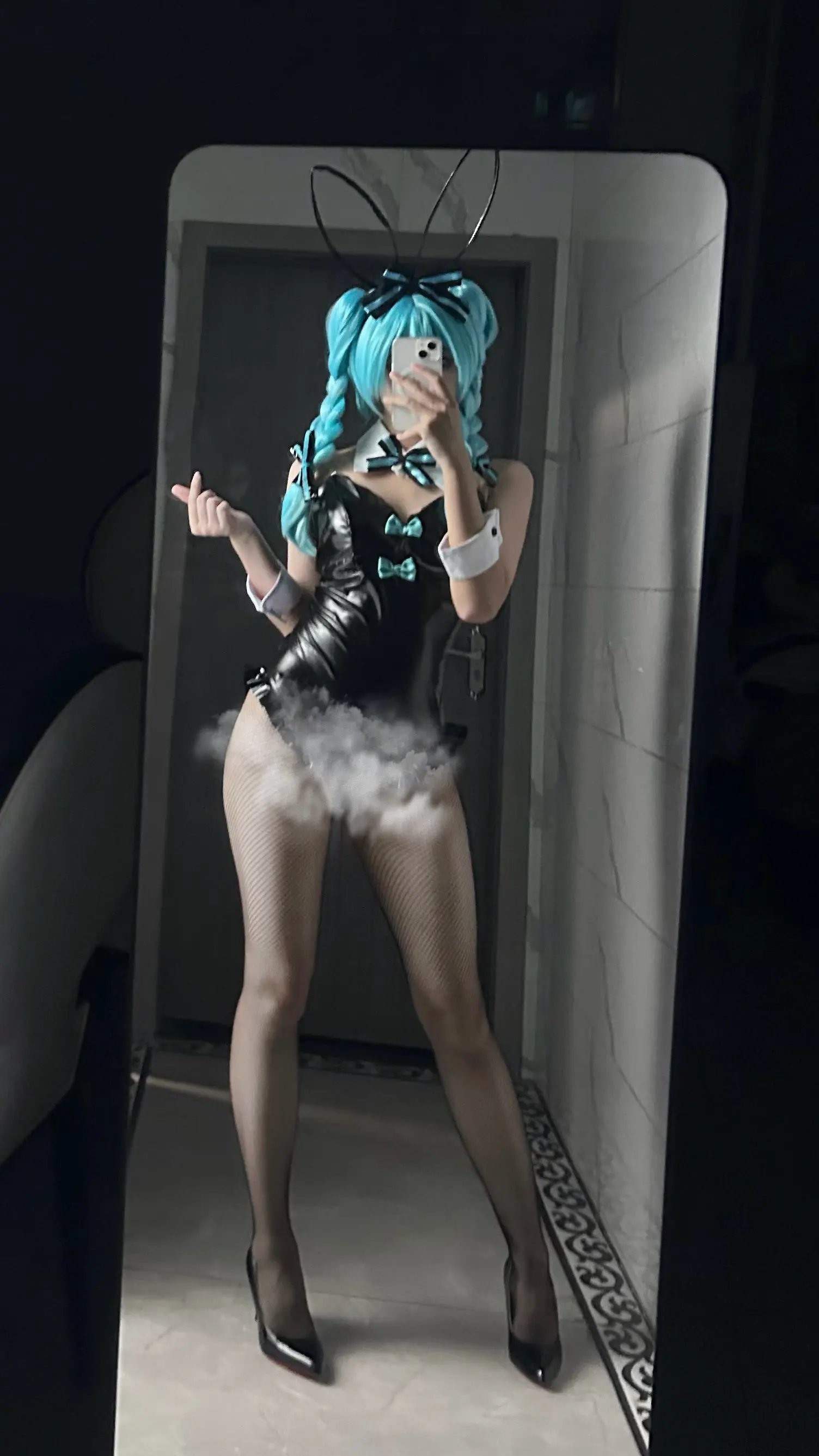腿长一米八 初音未来 黑兔