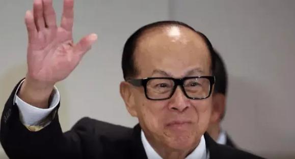 大亨李嘉诚又开始着手套现，这是哪儿布局的瓜儿要熟了？

根据公开信息，李嘉诚家族