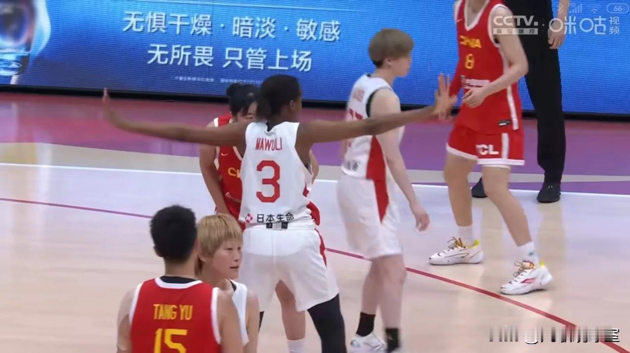 热身赛，中国女篮对日本女篮的两连败让我看清了三个问题：
1、依赖主力球星的问题还