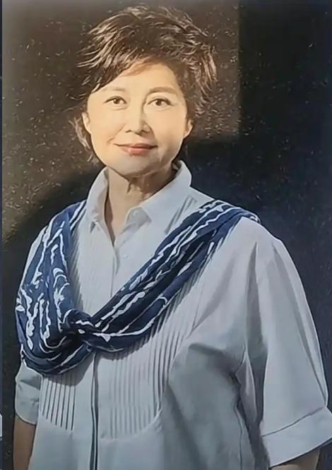 “感谢这世界，让我走过。”

这是敬一丹留下的最后一句话，也是告别仪式挽联的横批
