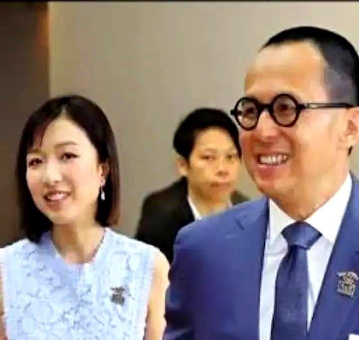 一个字都没说，一套豪宅亏了2840万。

郭嘉文和李泽楷的故事，结局有点静悄悄。