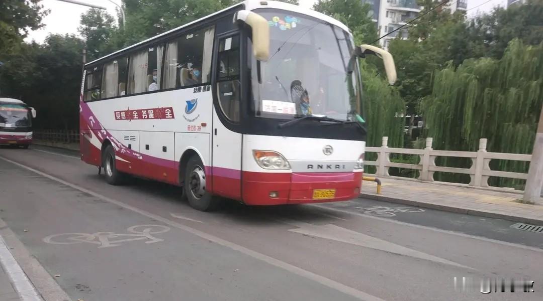 山东聊城市临清市曾经的市际客运班线，还有多少在跑？
济南—临清
临清—青岛
青岛