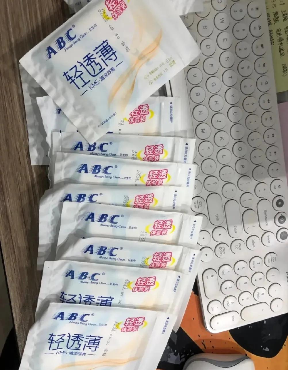 卫生巾偷工减料上热搜，ABC品牌因此被推到风口浪尖。近日，有网友实测发现大多数卫