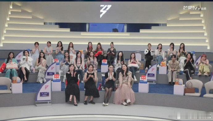 姐姐们听到江语晨不用开庭后的反应听到江语晨不用开庭后姐姐们的反应 听到江语晨不用