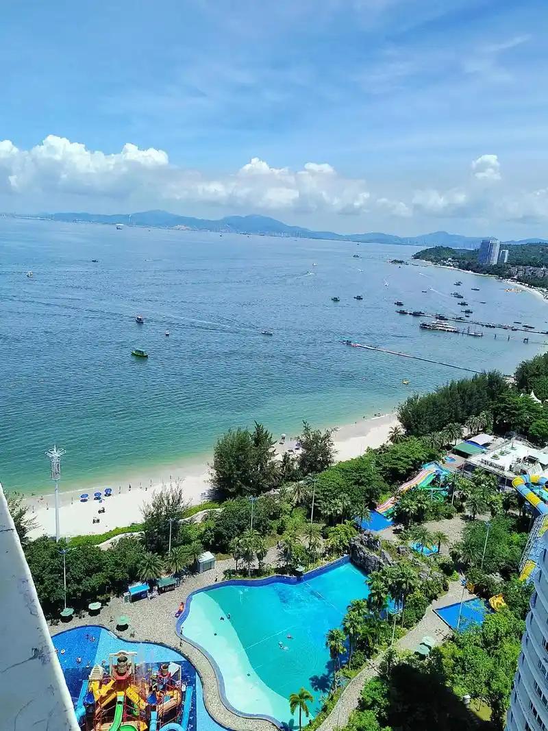 广东旅游，惠州巽寮湾马尔代夫同款美景攻略！
惠州巽寮湾
美食和美食推荐：
1、磨