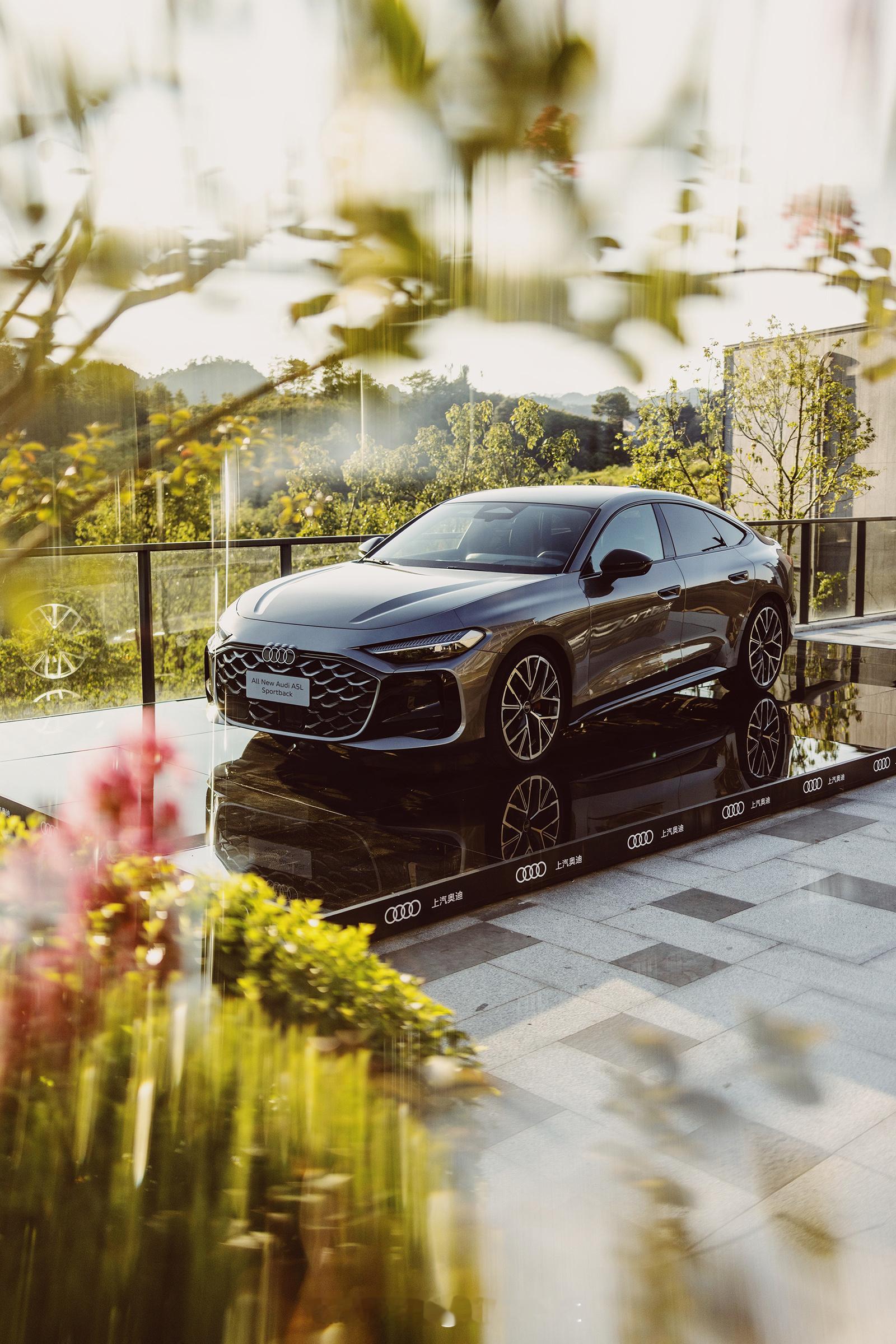 还没开始试驾，先撸套片子热热身～[加油]A5L Sportback这个线条…….