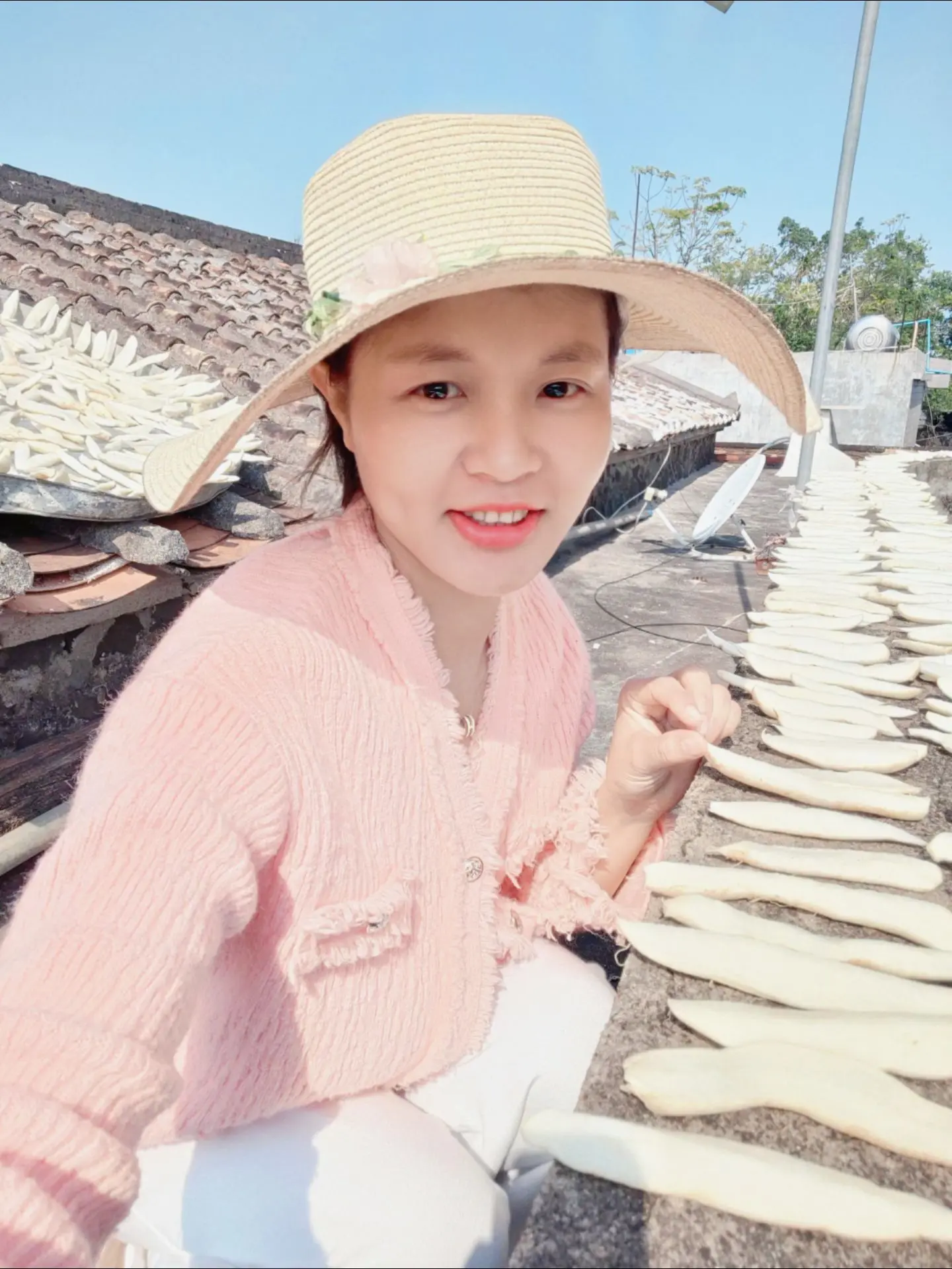 我勤劳的妈妈又晒萝卜干了