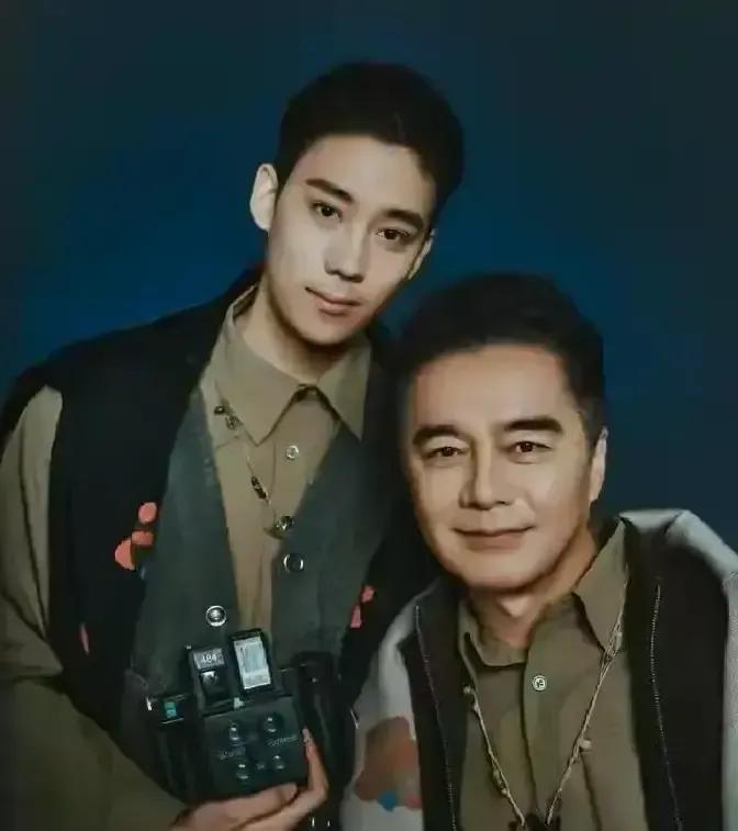 何晴去世，前夫许亚军的全家福曝光，亲生儿子许何和后妈关系很好
61岁何晴走了！儿