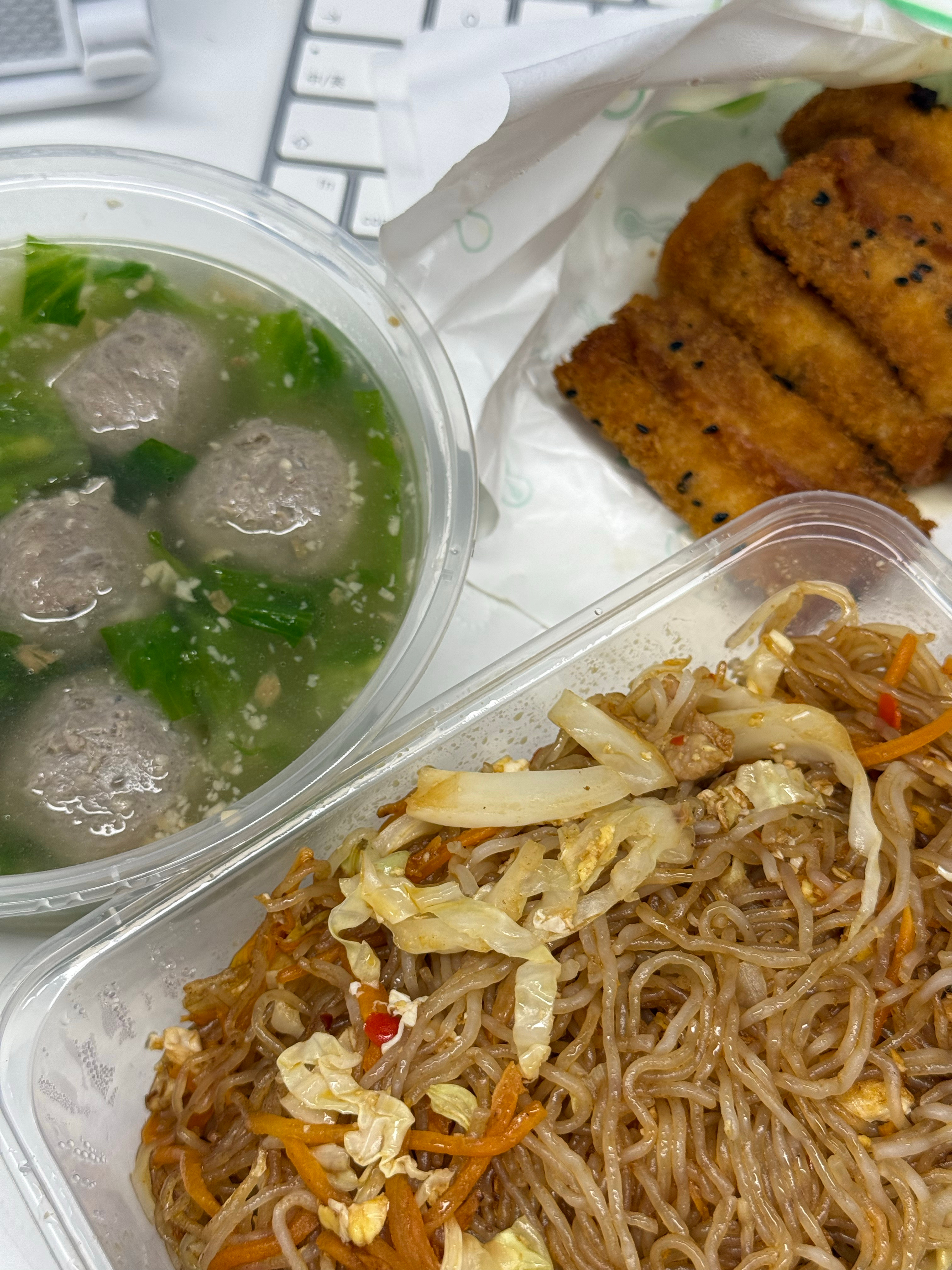 你点的外卖真是你点的外卖吗？饭这种东西还得是吃刚出锅的。我记得有一家经常点的粤菜