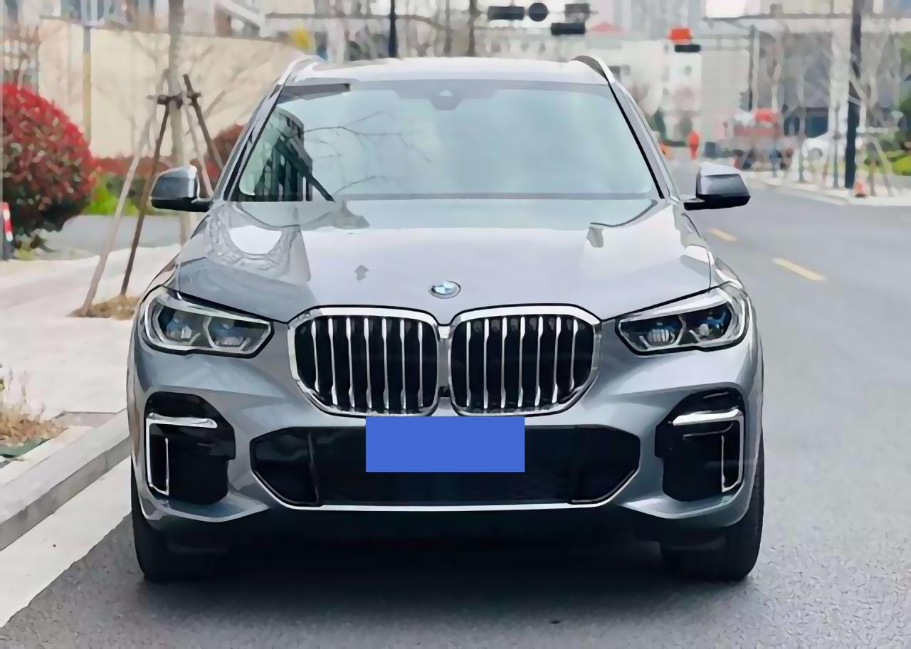 二手宝马X5选买分析⚠️
最近宝马X5又有了点“想聊两句”的意思了。新款官价已经