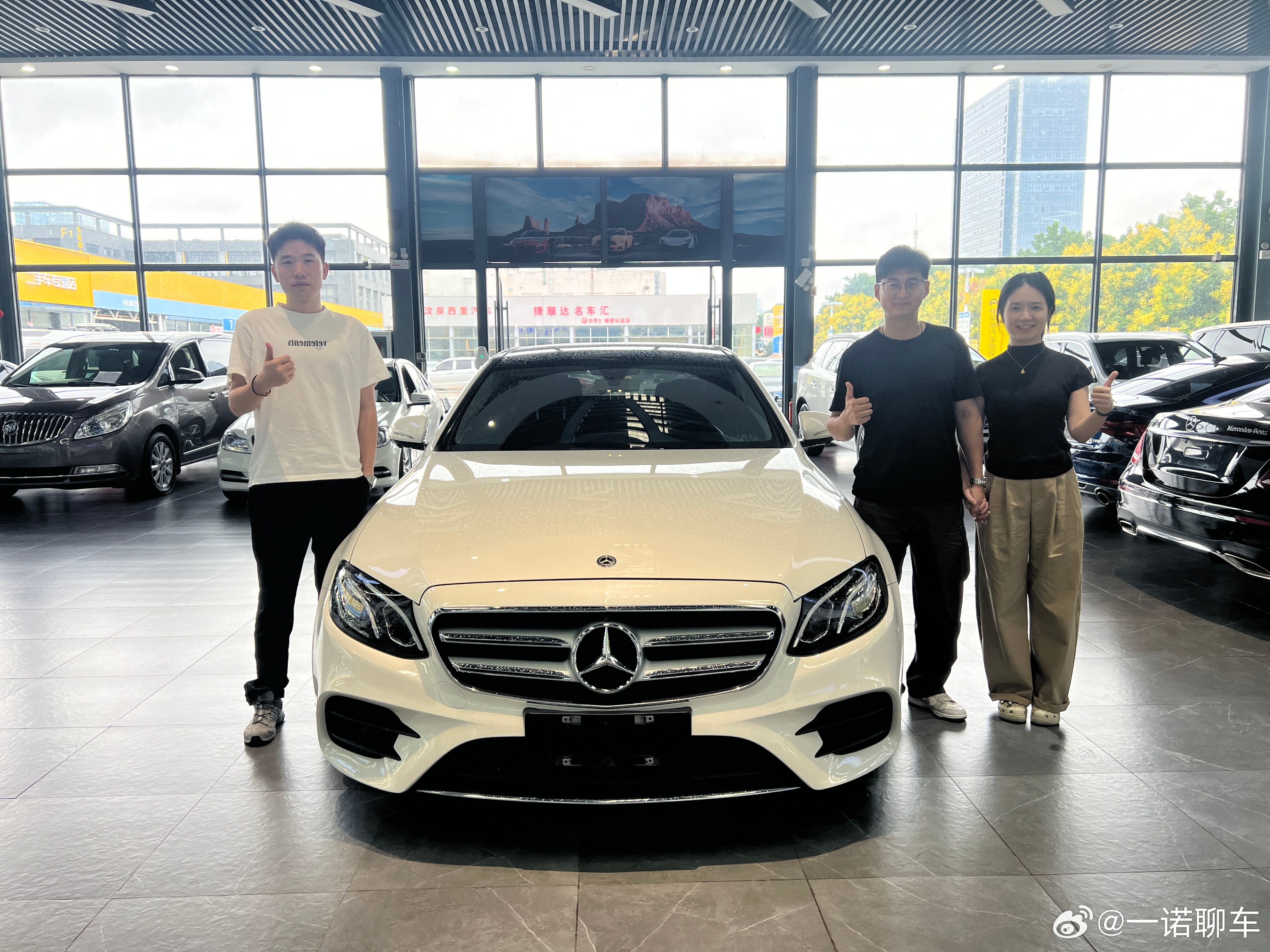 E300L交付郑州大兄弟 特别客气，来提车还带了一大袋子特产 搞得我都不好意思了