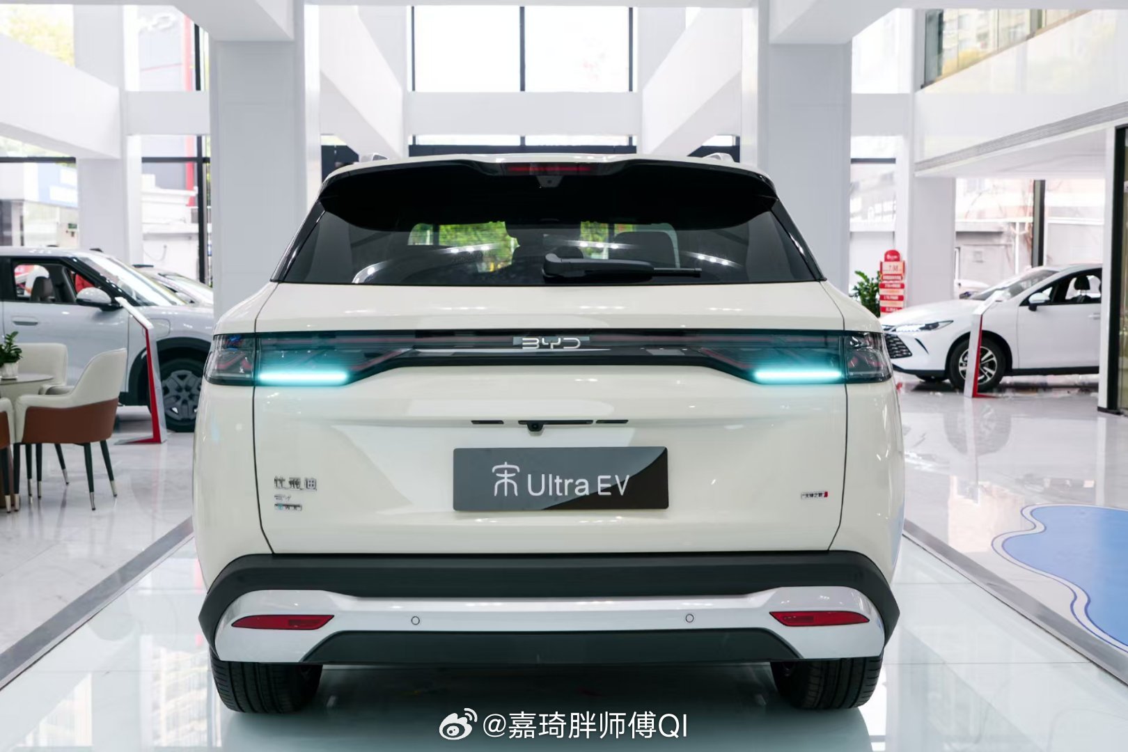 宋Ultra EV实车到店，大家觉得怎么样？大v聊车