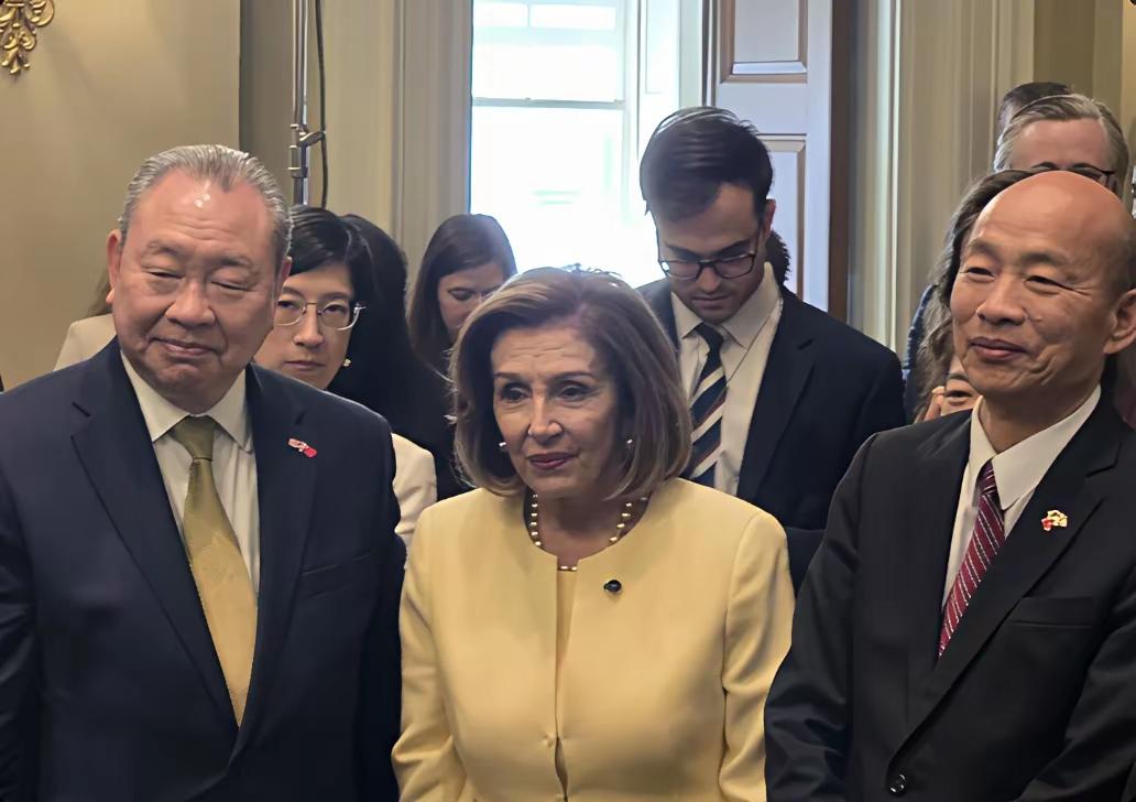 天下的政治党派多如牛毛，绝大部分只有自己的利益和小九九，家国天下唯有践行毛主席思