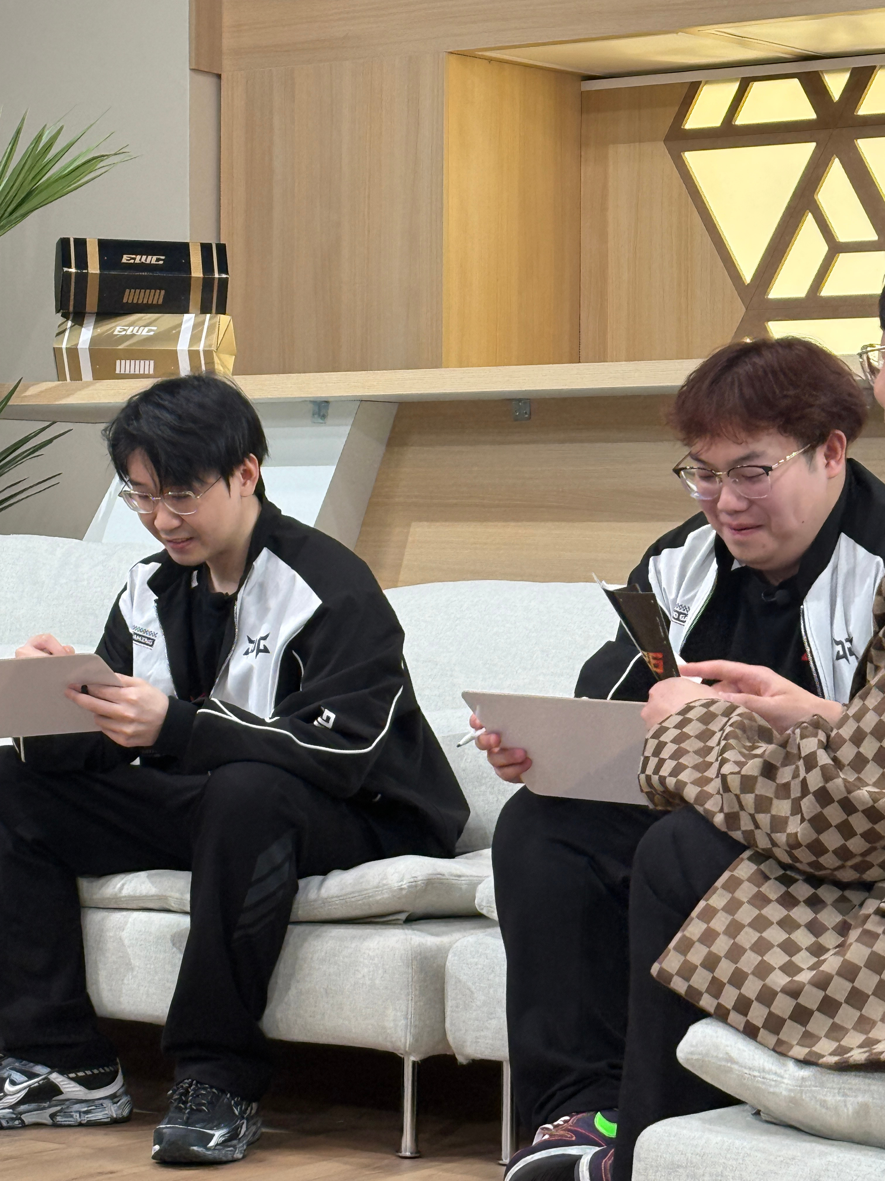 JDG听力最好&听力最烂之人猜猜分别是谁JDG绝地求生战队坚定你所相信ewc最前