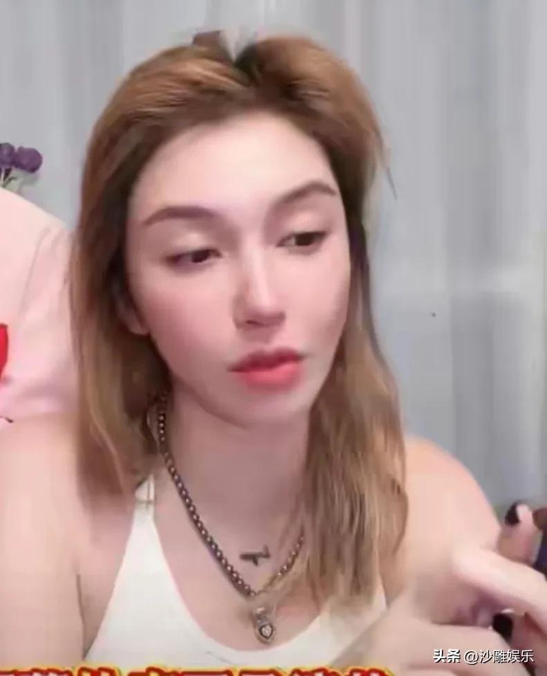 李雨桐，账号彻底“冻结”！


3月5日傍晚，眼尖的网友发现，那位高喊着“君子报