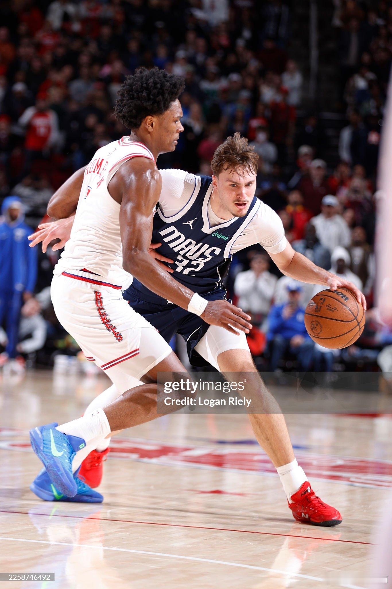 MFFL 在不到20周岁时，弗拉格连续两场比赛合砍83分。这是NBA历史上的最高