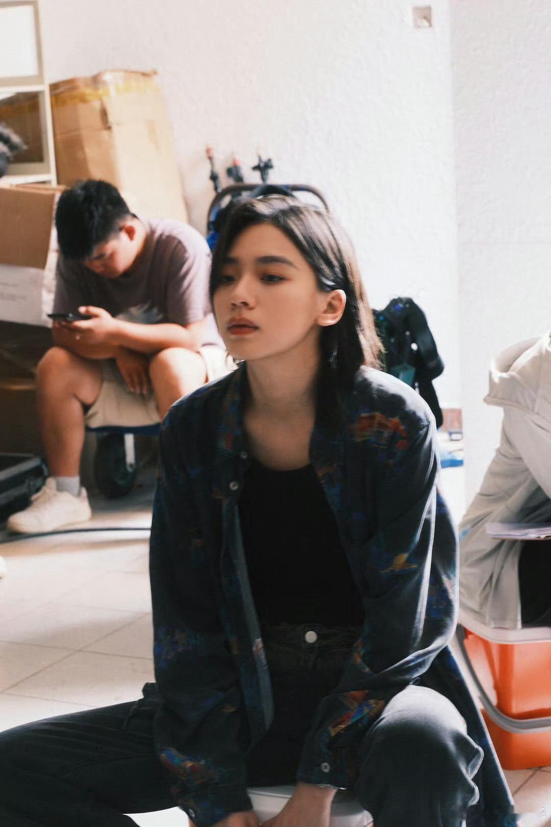 对王晓赟子的反差没有抵抗力 被 的反差感狠狠蛊到！看《暗处》姜黎以为是冷艳御姐，