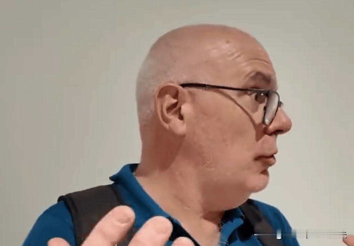 输球仍被看好，乌主帅笃定男篮能晋级世界杯，朱彦硕：冲奥运得需要归化。两大观点反差