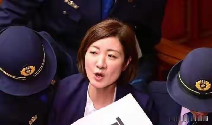 全面备战小日本的第一步不是军事，而是经济，在经济层面先把小日本打残。这个很重要！