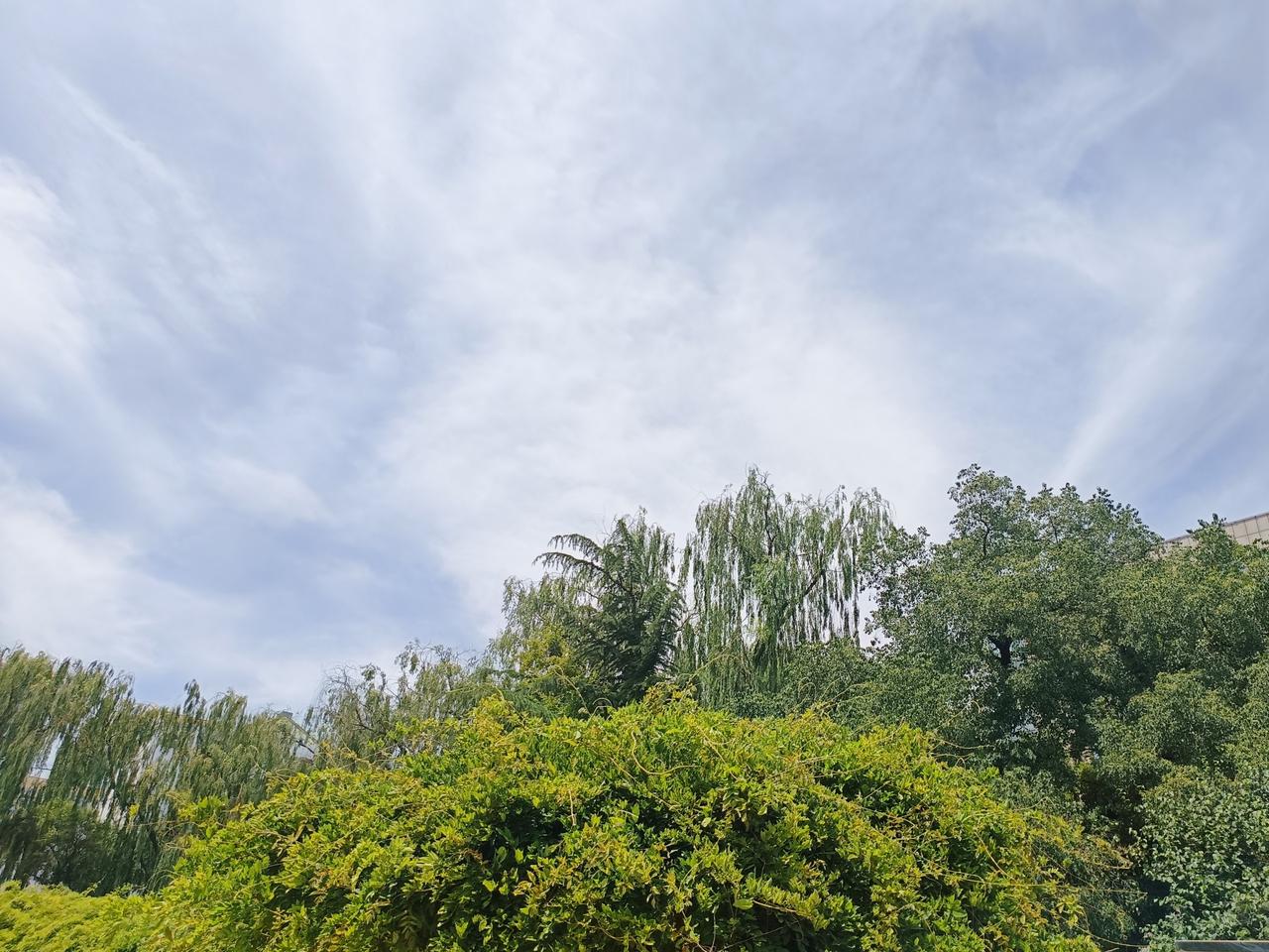 时光从不等人，但我们可以选择以何种心态，度过平凡的每一天。
 
人间谋生，本就各