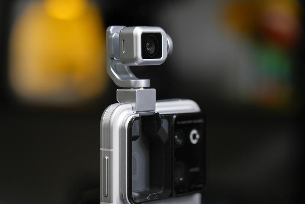 老罗说的看到的人都会吃惊的手机——荣耀Robot Phone，让枯燥的手机圈多了