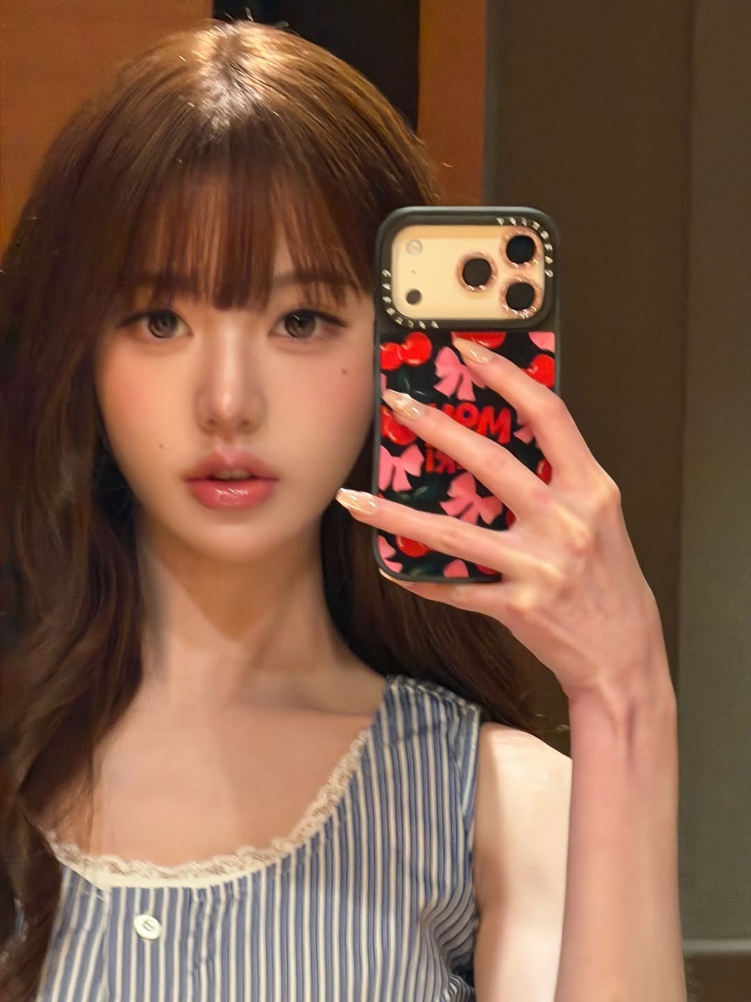 ive五团颜一 🌷ive五团一 🐰张元英 260704【🐰ins更新】（1