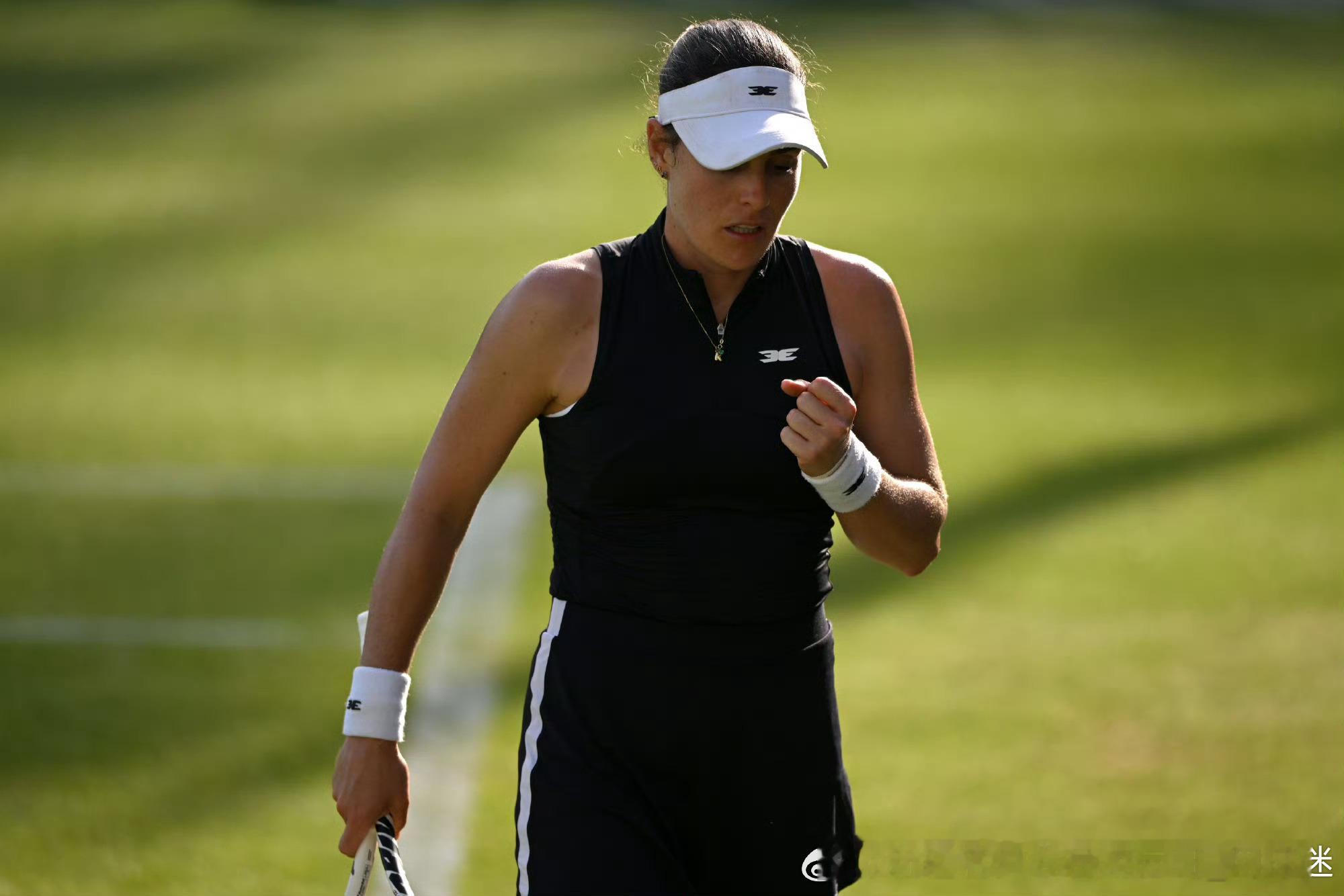 WTA250🇬🇧伊斯特本站首轮1️⃣，资格赛选手🇦🇺比勒尔在第二盘2️⃣