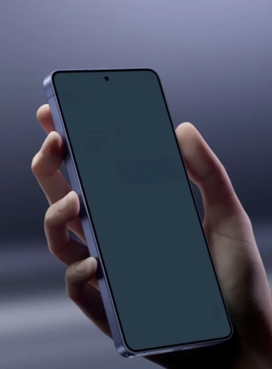 对比了下，如果要买还是更推荐 Ultra标准版小 7000 块的起售价也不便宜另