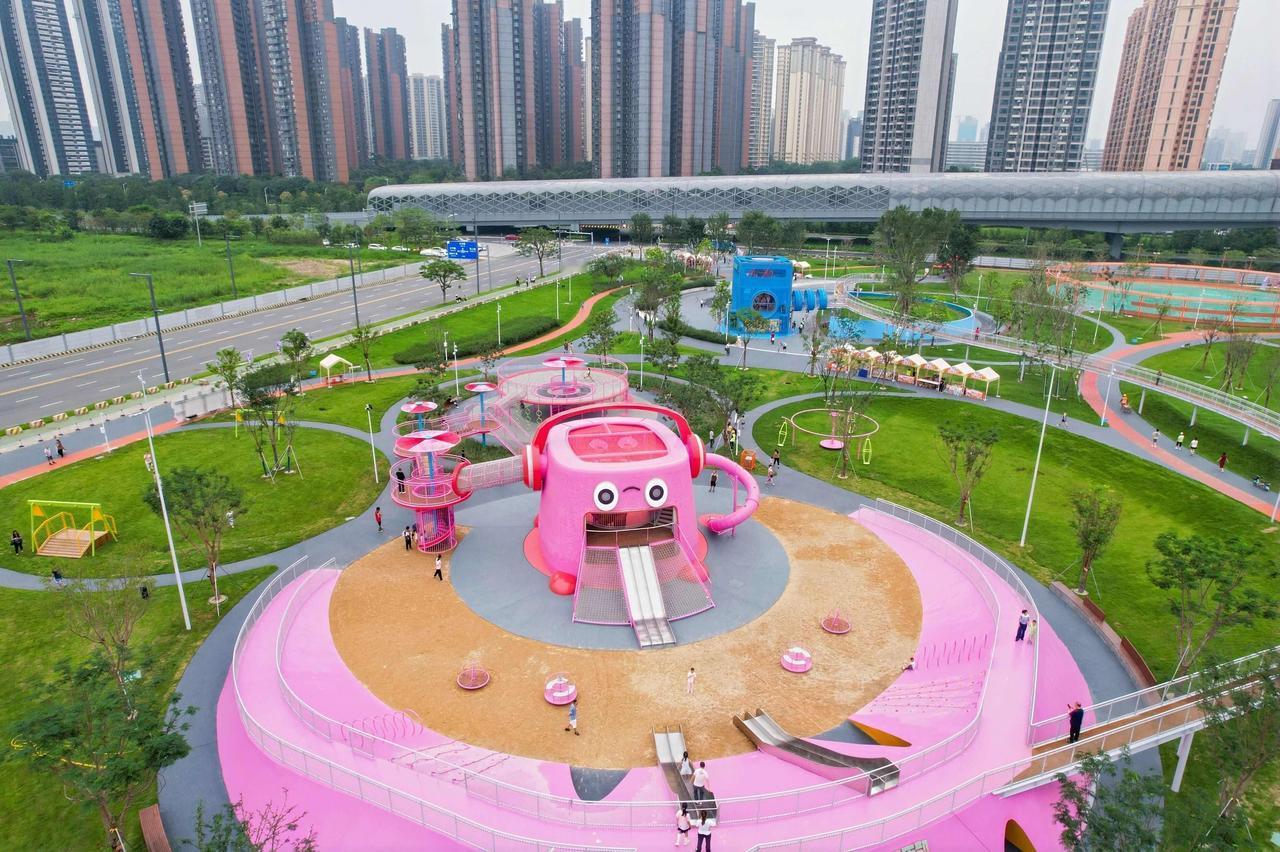 超8万㎡！佛山这个家电IP公园免费玩！
北滘体育（儿童）公园是顺德北滘新城核心板