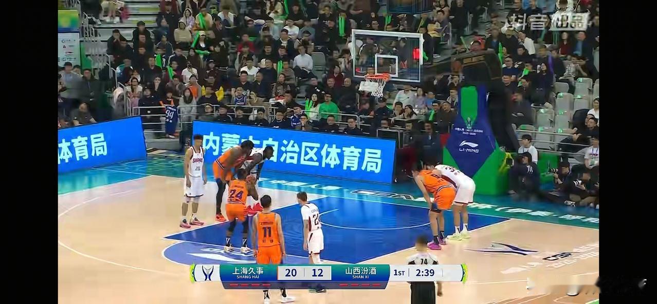 恭喜上海男篮卫冕俱乐部杯赛冠军，在今天结束的CBA俱乐部杯赛决赛中，上海男篮兵不