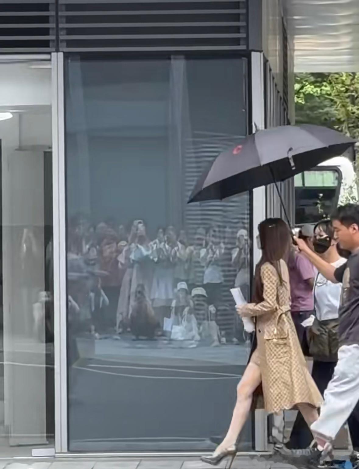 哇咔咔，好多人拍小田，哈哈哈哈 ​​​