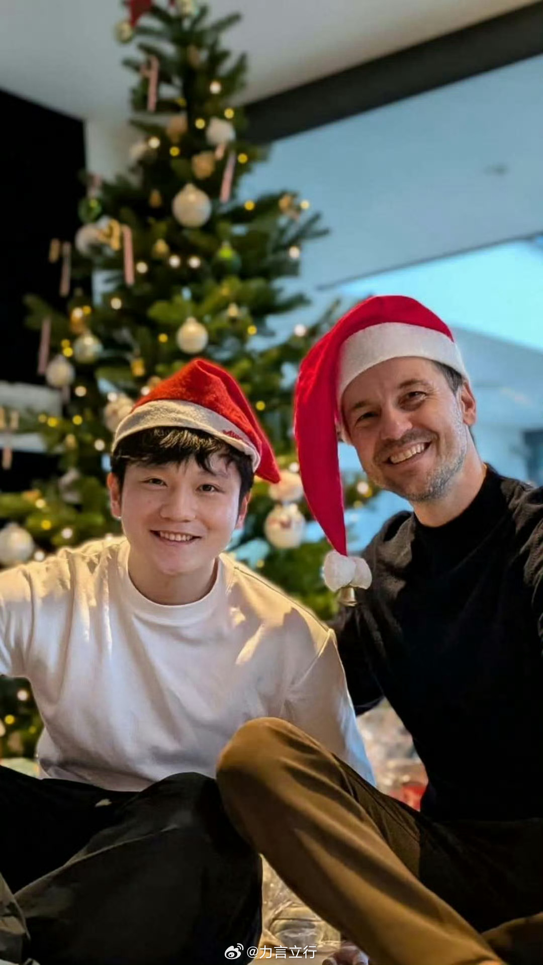 杜塞尔多夫市长和总领事欢迎樊振东 3月18日杜塞市政府暨中国驻杜塞总领馆的新年招