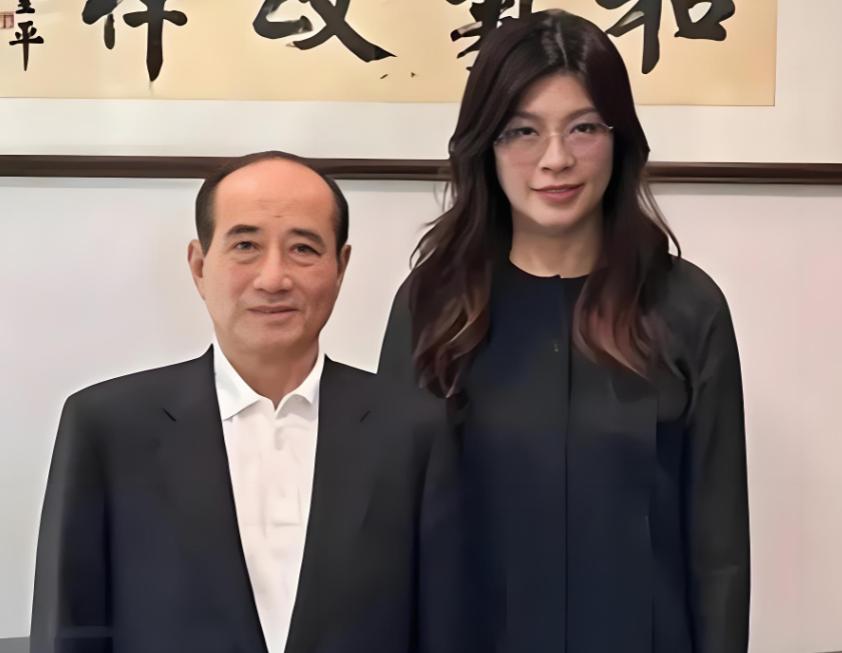 王金平站出来了，

国民党大佬王金平今天正式表态，力挺党主席郑丽文4月7日访问大