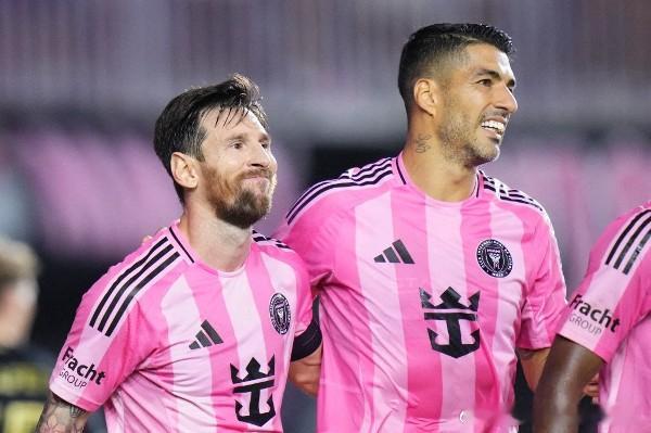 苏亚雷斯与国际迈阿密续约：39岁继续携手梅西国际迈阿密官宣与路易斯·苏亚雷斯续约