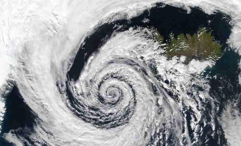 带定位晒今日生活 坐标山东。今日心情本如坠深渊，伤心难过到极点。不过外面雨过天晴