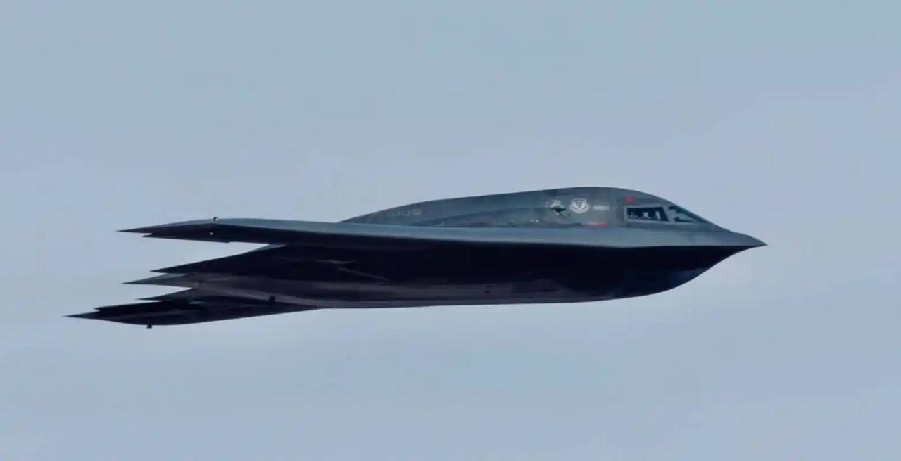 美籍华人直言，美国B2炸伊朗后，中国人彻底失去了信心！可以说，中国人是失去了信心