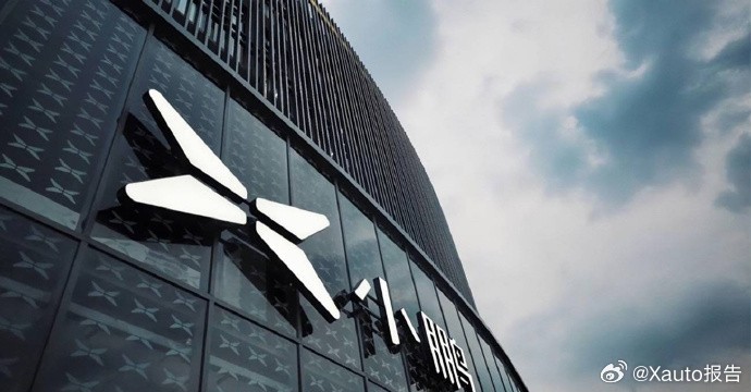 曝小鹏进军游艇雷峰网爆料，小鹏汽车今年初组建近百人团队，以内部代号“飞鱼”进军游