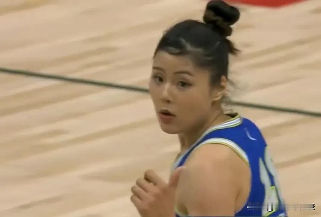 WNBA常规赛战报，李月汝仅替补登场4分钟成队内唯一没有得分的，飞翼客场战胜节奏