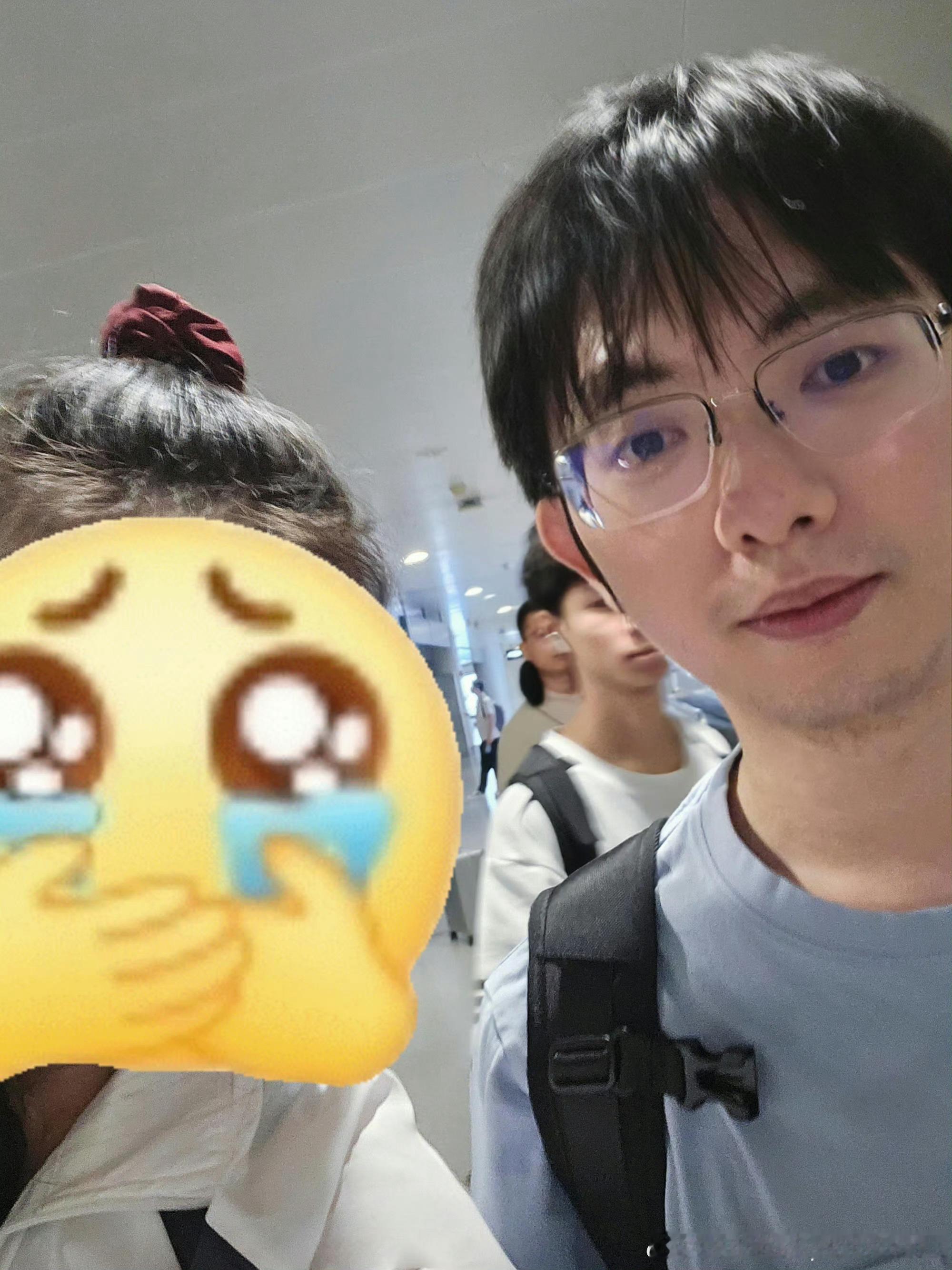 才看到这张偶遇图 谁家圆头圆脑萌耗子[可怜][么么哒] ​​​