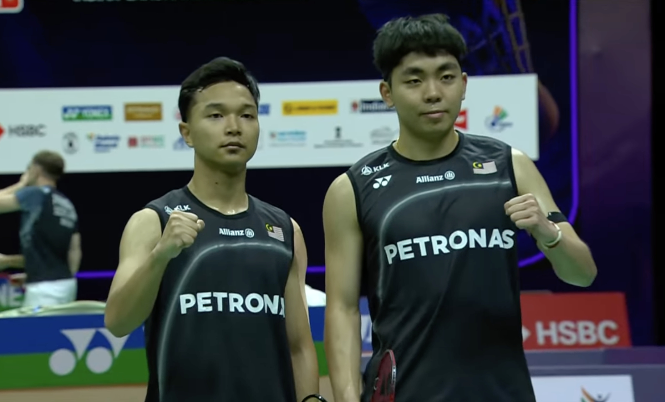 阿里夫/叶睿庆🇲🇾 21-9、21-13 🇻🇳阮庭黄/陈丁茗次轮：因陀罗